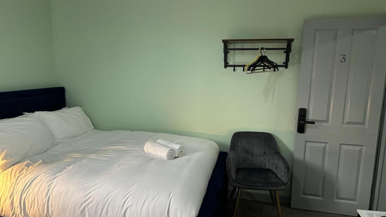 Homestay In Уолсолл Экстерьер фото