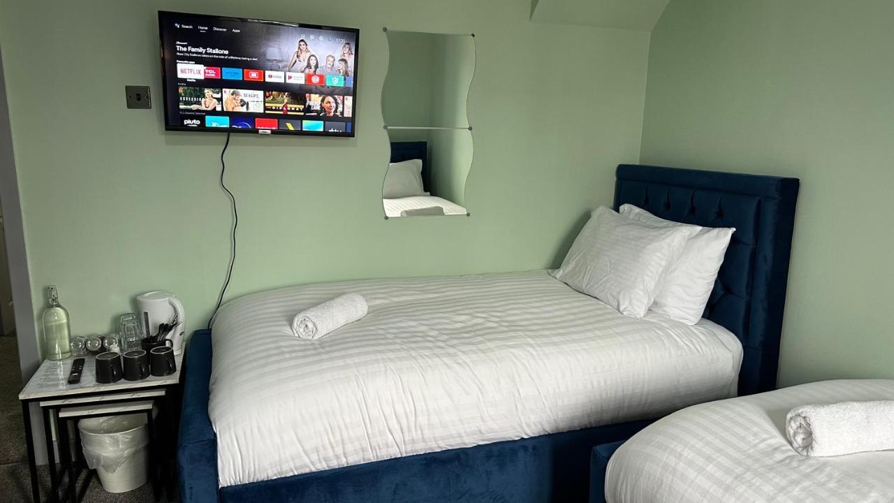 Homestay In Уолсолл Экстерьер фото