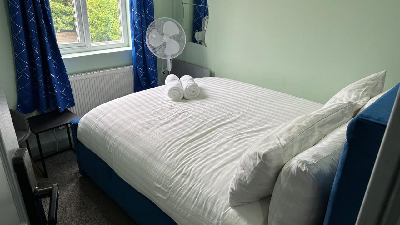 Homestay In Уолсолл Экстерьер фото