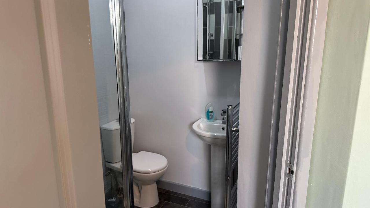 Homestay In Уолсолл Экстерьер фото