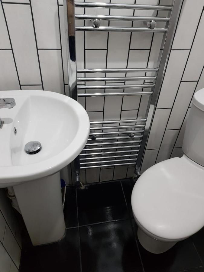 Homestay In Уолсолл Экстерьер фото